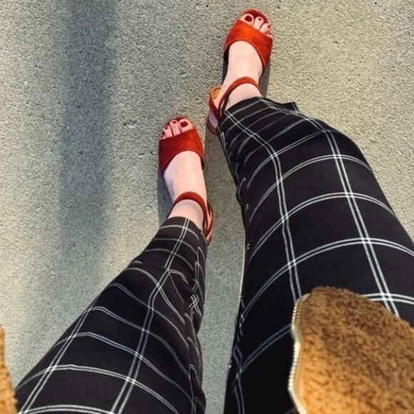 Universal Thread Megan Heeled Pump Sandals Red - Picture 3 of 5